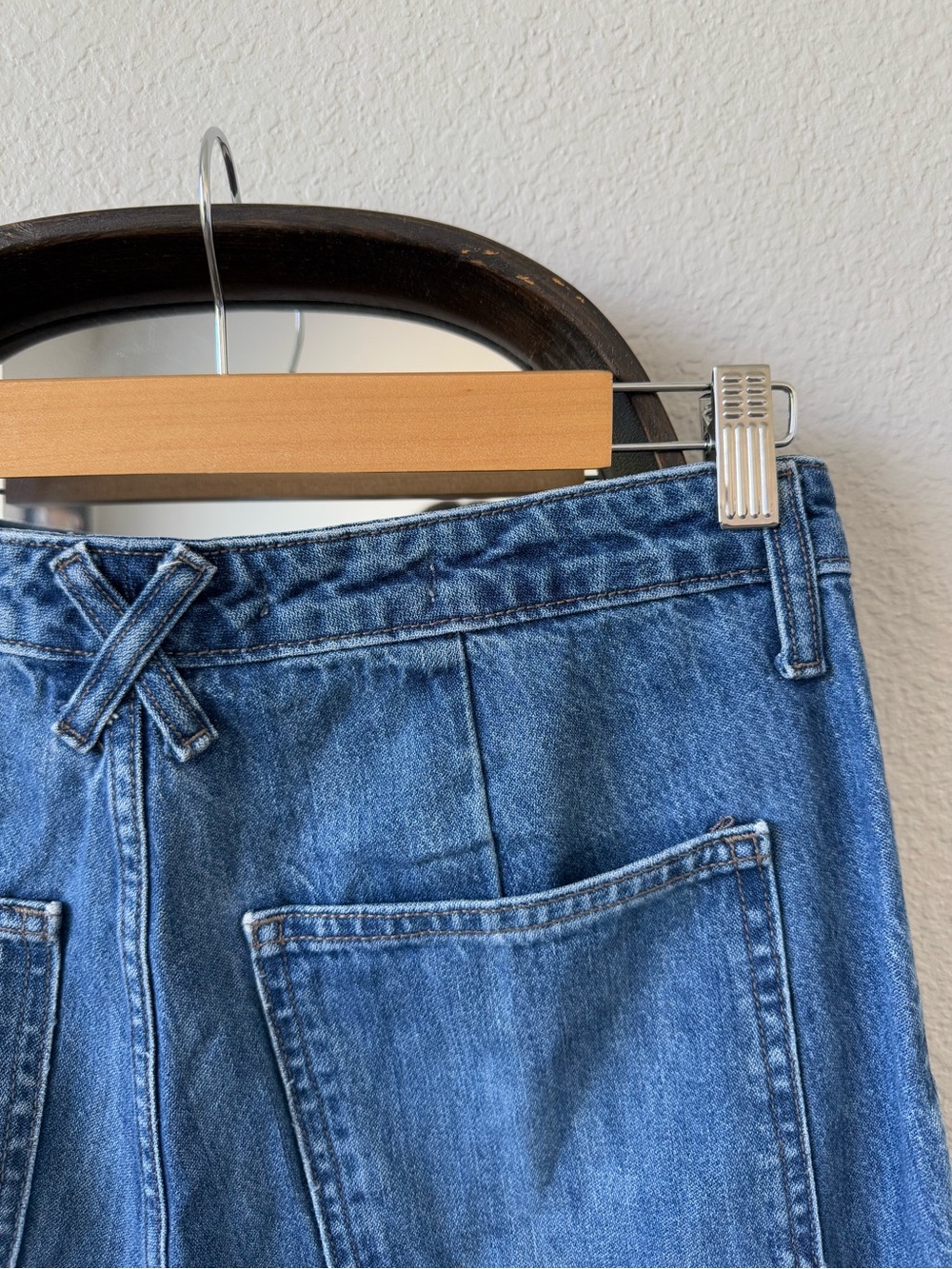 Universal Thread Light Wash Wide-Leg Jeans US 8 - Picture 3 of 6